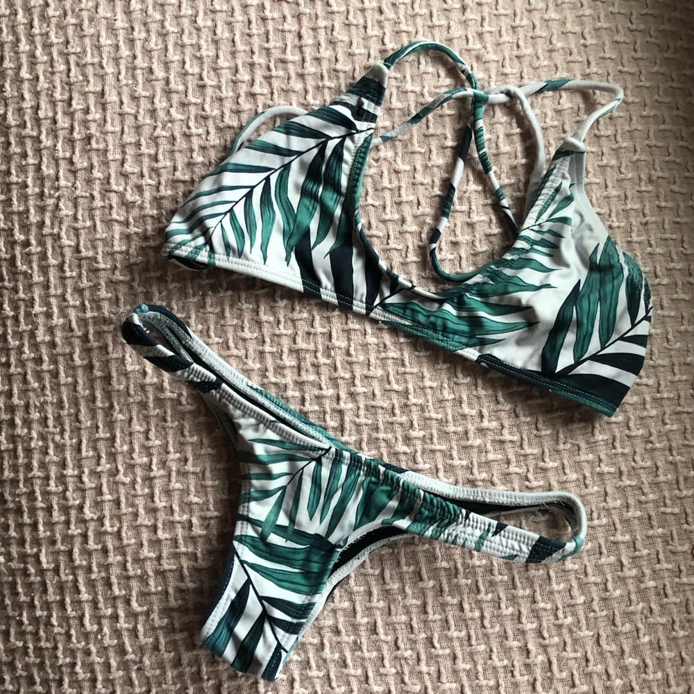 Ama Bikini Palm Set